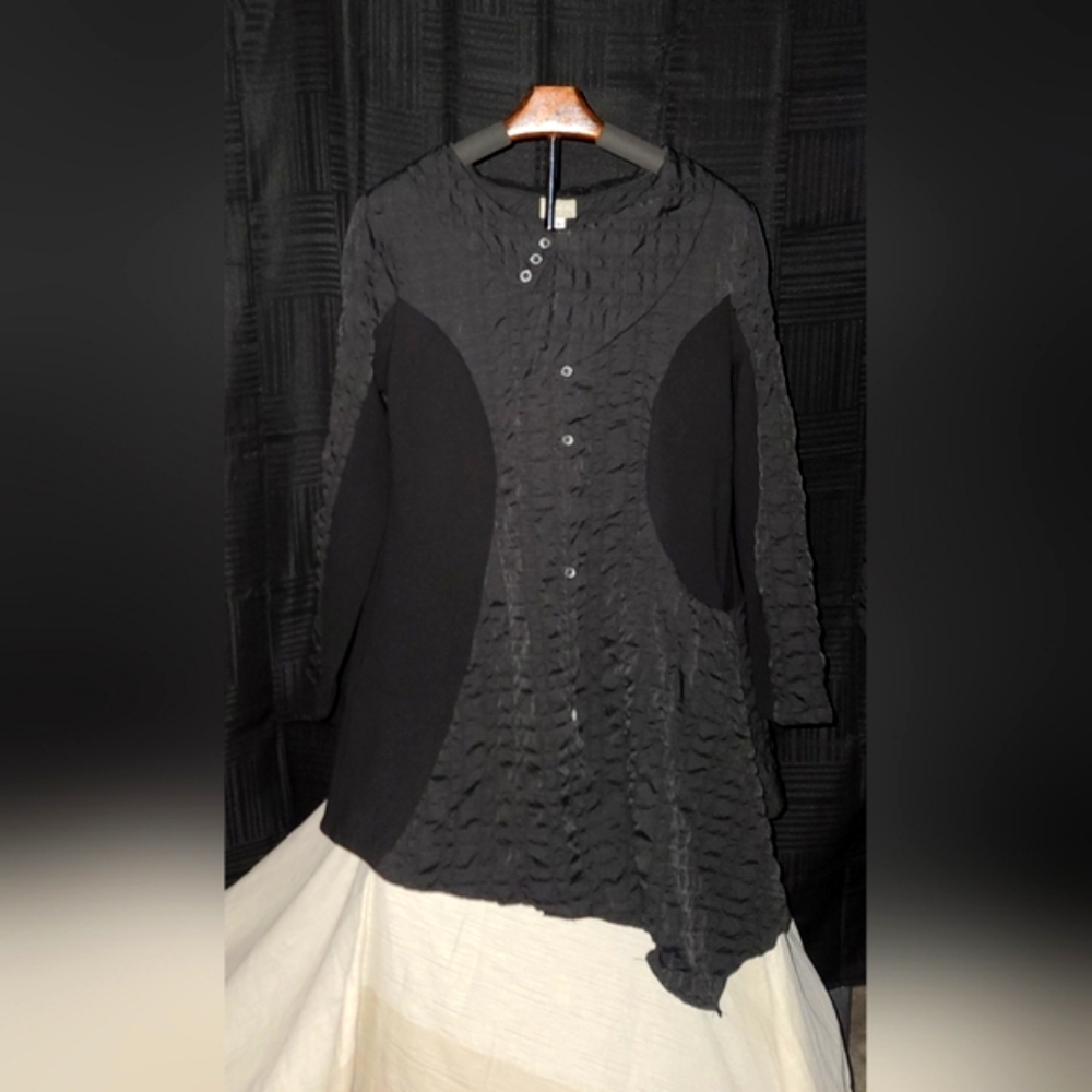 Elegant Black Women's Puffer Jacket